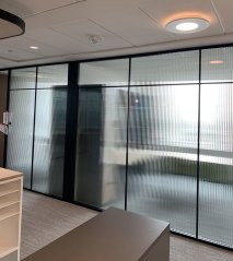 Dekorativní fólie SX-1255-UG 1´´ Reeded Glass Seamless 28