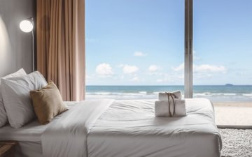 Zlepšete pohodlí hostů a energetickou účinnost pomocí okenních fólií pro hotely a restaurace